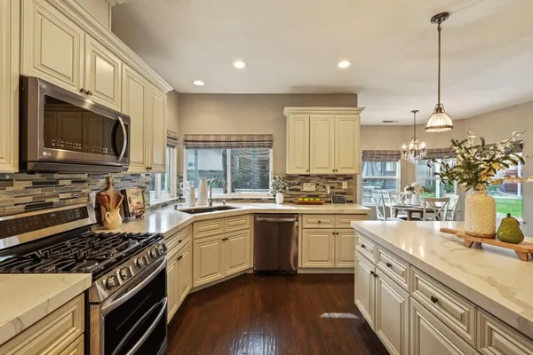 $875,000 | 2501 Leonatus Avenue, Modesto, CA 95355