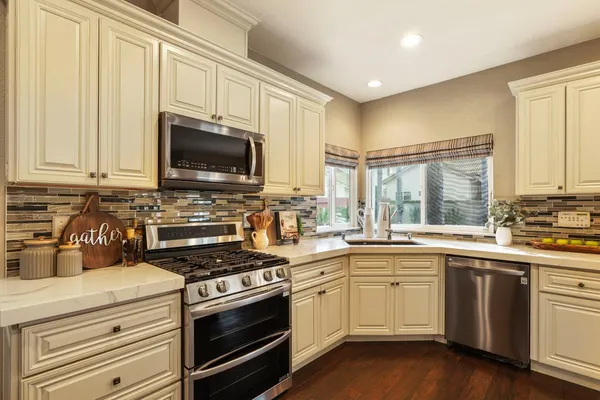 $875,000 | 2501 Leonatus Avenue, Modesto, CA 95355