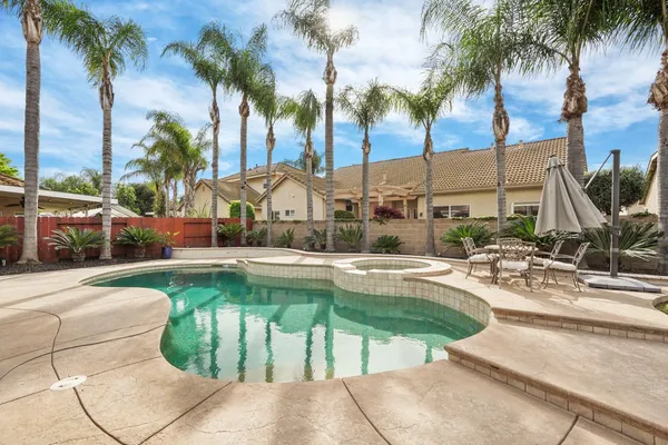 $875,000 | 2501 Leonatus Avenue, Modesto, CA 95355