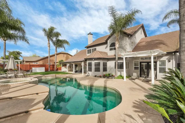 $875,000 | 2501 Leonatus Avenue, Modesto, CA 95355