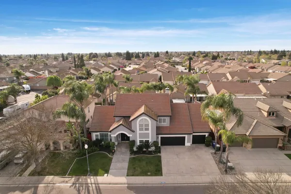 $875,000 | 2501 Leonatus Avenue, Modesto, CA 95355