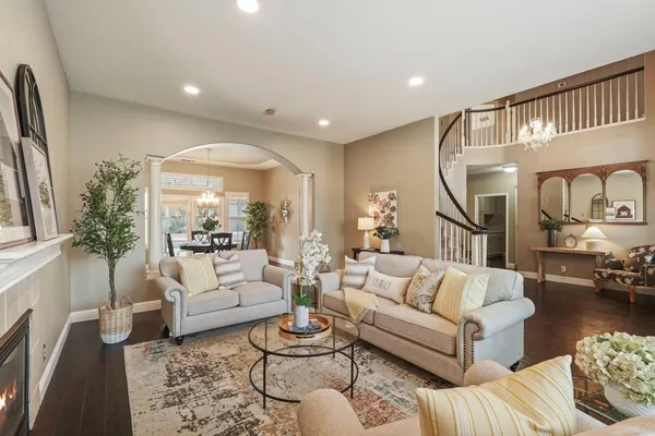 $875,000 | 2501 Leonatus Avenue, Modesto, CA 95355