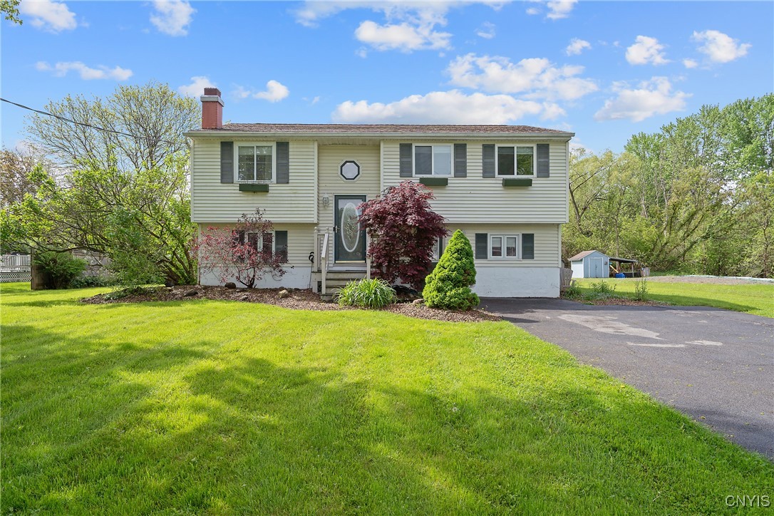 109 Farmingdale Road Camillus, NY 13031 - Photo 1 of 1 Gallery Image 1