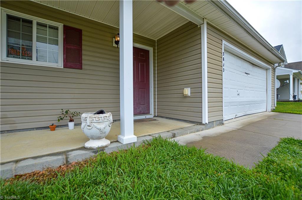 3823 Banbridge Drive High Point, NC 27260 - Photo 2 of 16