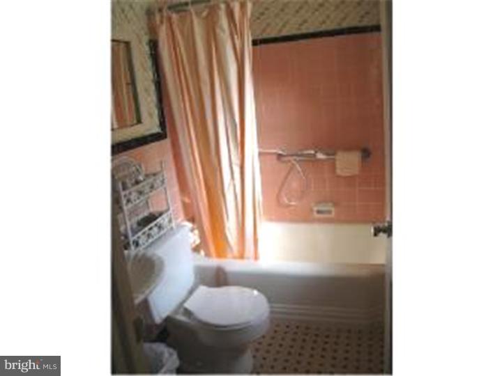 209 East Avon Road Chester, PA 19015 - Photo 21 of 24 Bathroom