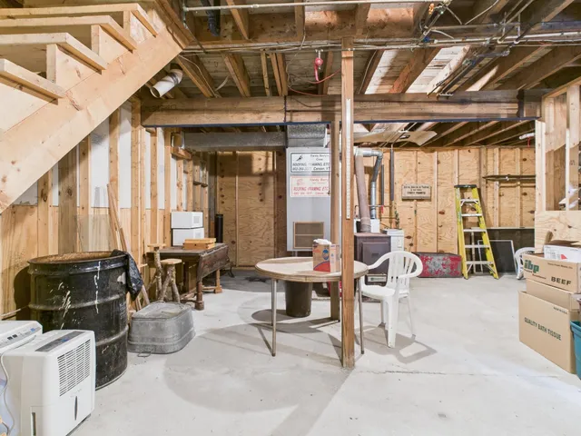 $325,000 | 4781 Highway 114, Canaan, VT 05903