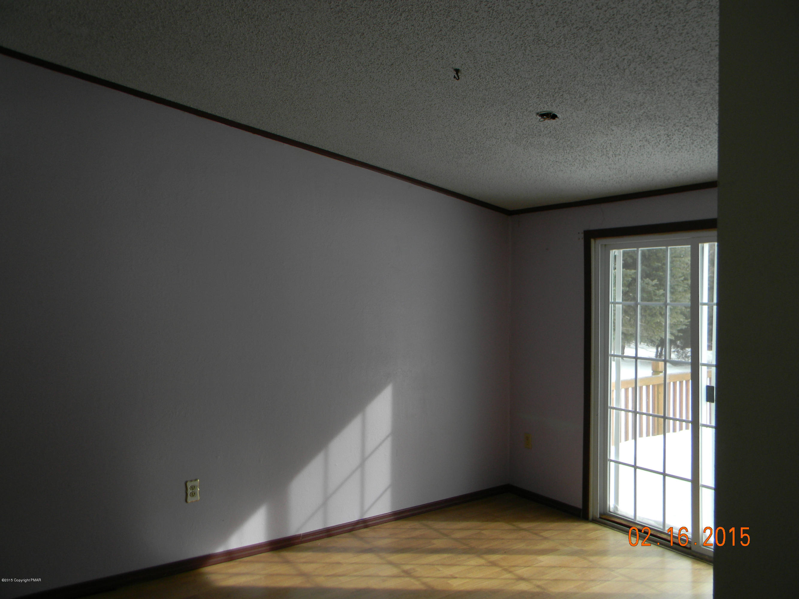 4 Blue Spruce Road Albrightsville, PA 18210 - Photo 5 of 15 Family Room