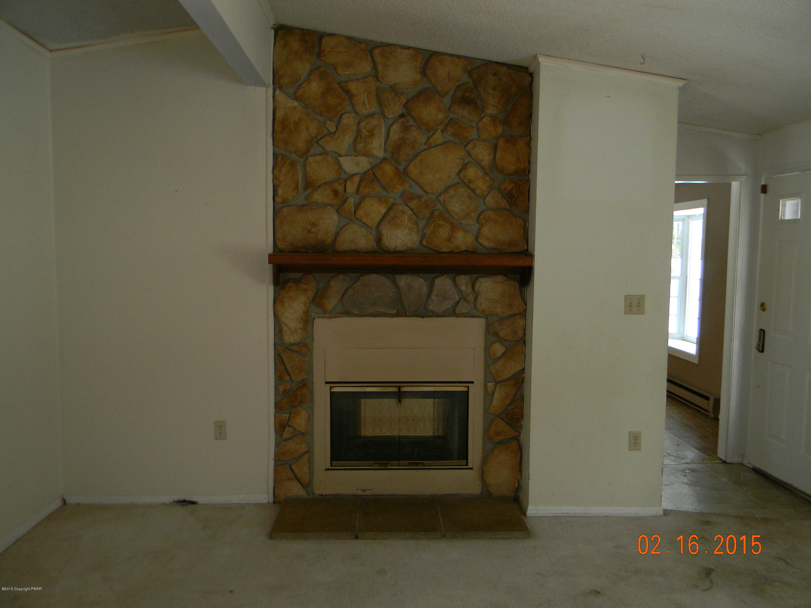 4 Blue Spruce Road Albrightsville, PA 18210 - Photo 6 of 15 Dining Room
