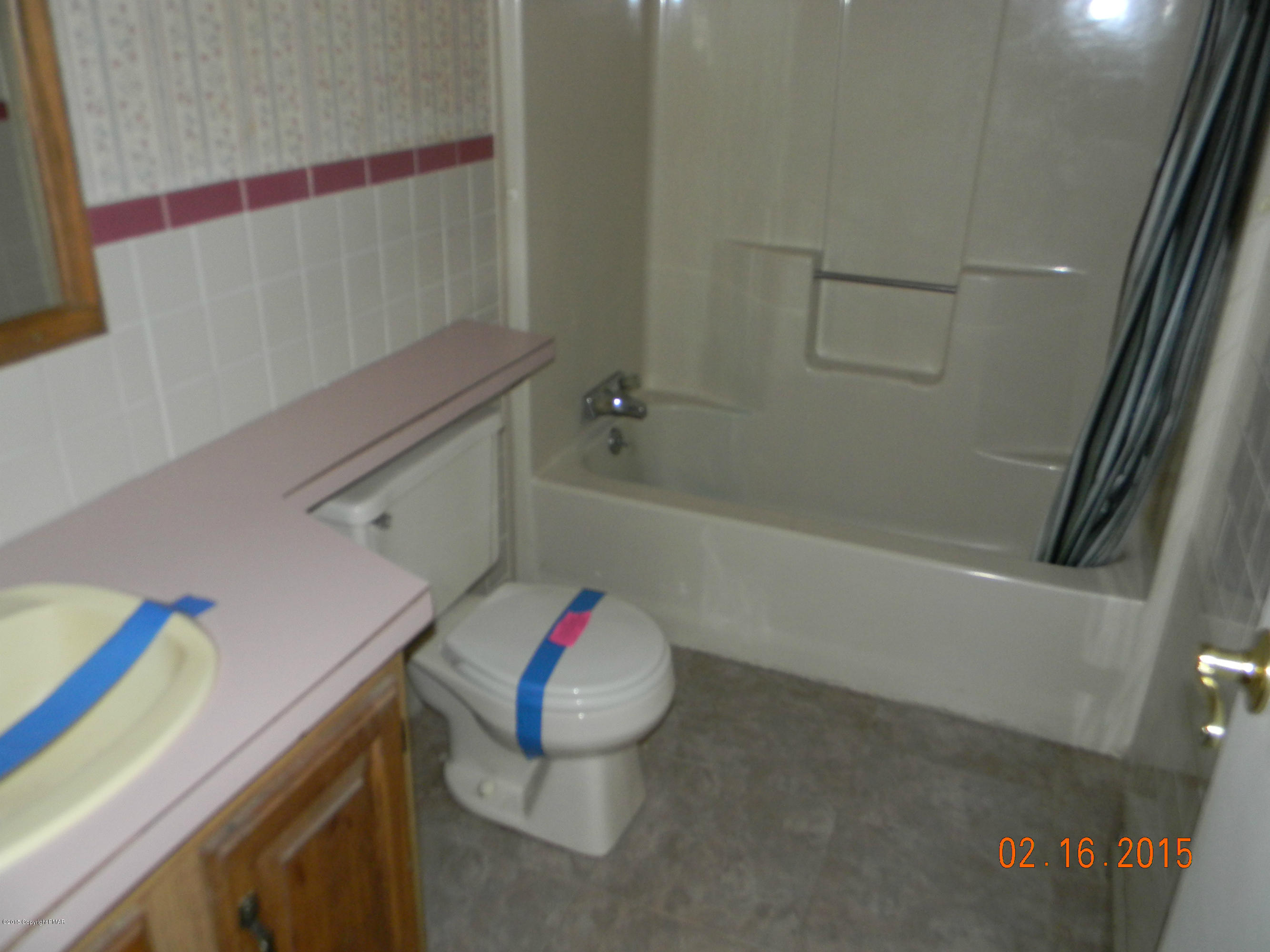 4 Blue Spruce Road Albrightsville, PA 18210 - Photo 9 of 15 Main Bath