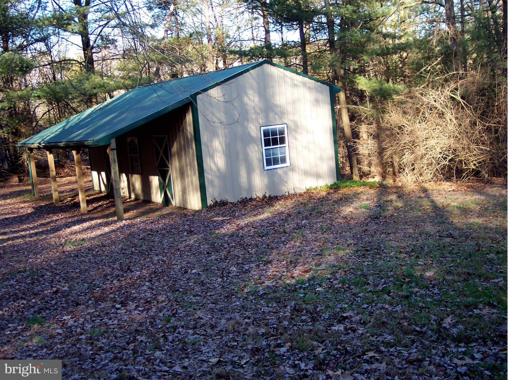 3843 Rinehart Road Westminster, MD 21158 - Photo 4 of 28 Several uses for this shed!