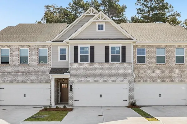 $2,025 | 352 Stately Oaks Court, Unit WESTPORT, Hoschton, GA 30548