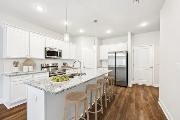 $2,025 | 352 Stately Oaks Court, Unit WESTPORT, Hoschton, GA 30548