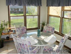 121 Potomac Road Rochester, IL 62563 - Photo 8 of 9