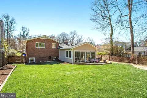 $1,450,000 | 5601 Huntington Parkway, Bethesda, MD 20814
