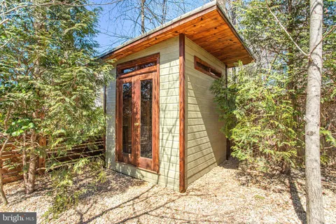 $1,450,000 | 5601 Huntington Parkway, Bethesda, MD 20814