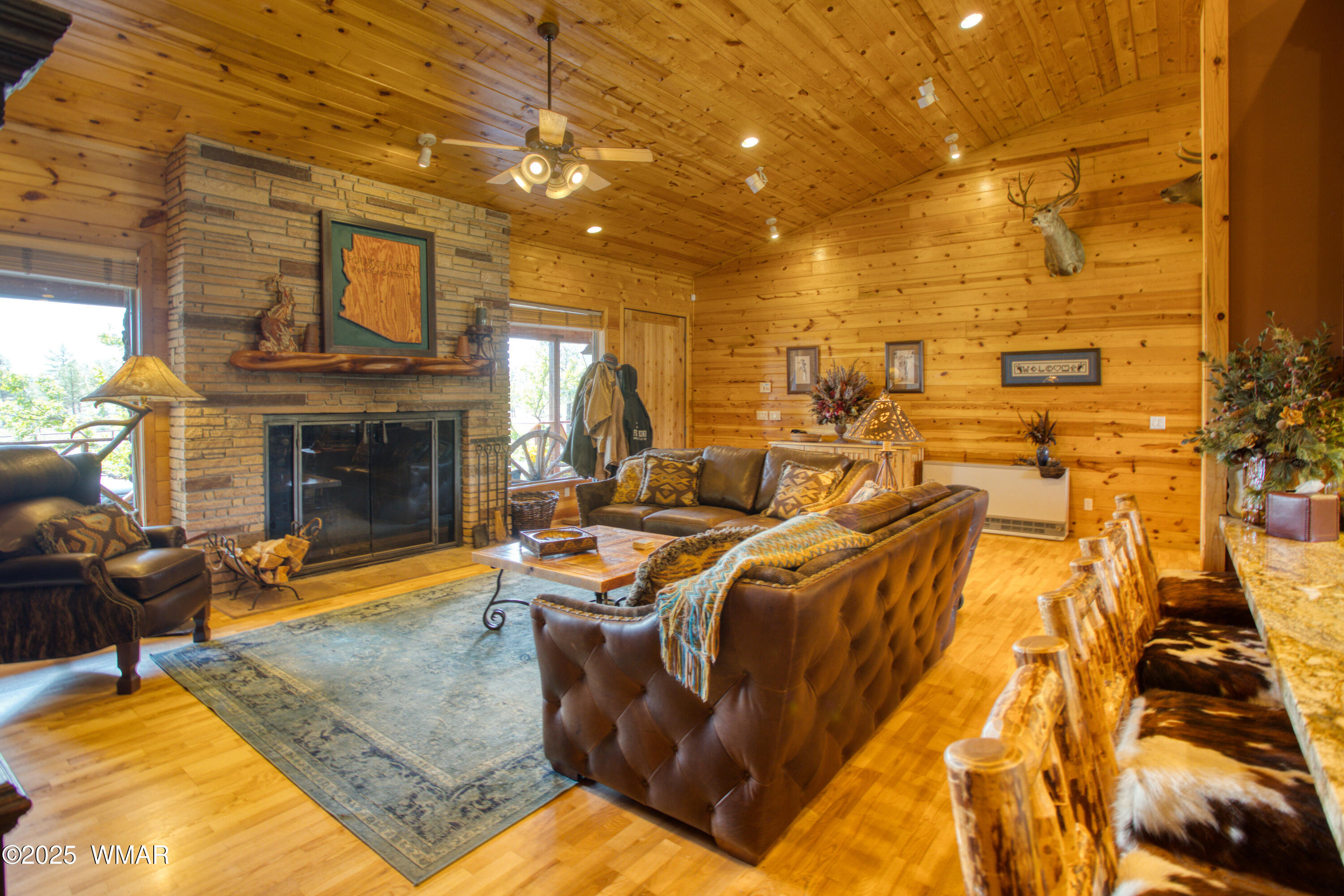 422 Sponseller Siding Road Pinetop, AZ 85935 - Photo 17 of 84 Living Area and Fireplace