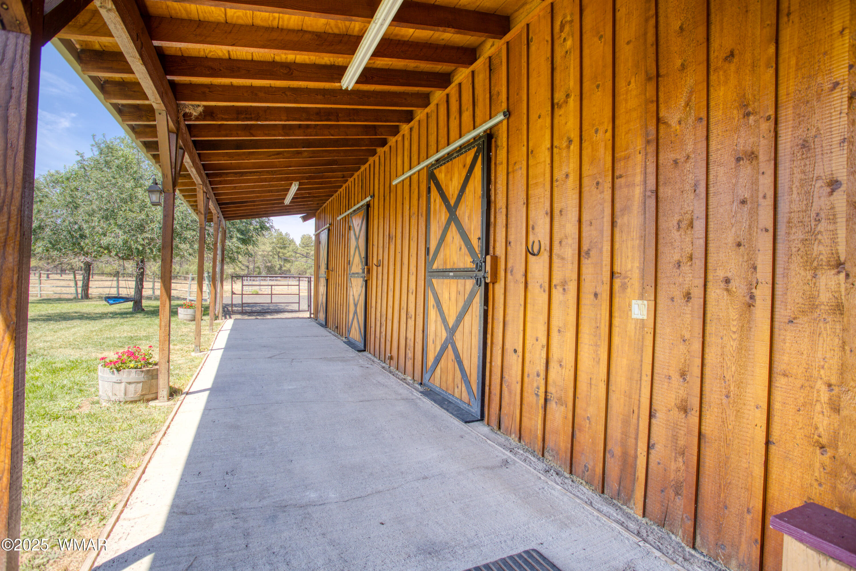 422 Sponseller Siding Road Pinetop, AZ 85935 - Photo 47 of 84 Stables