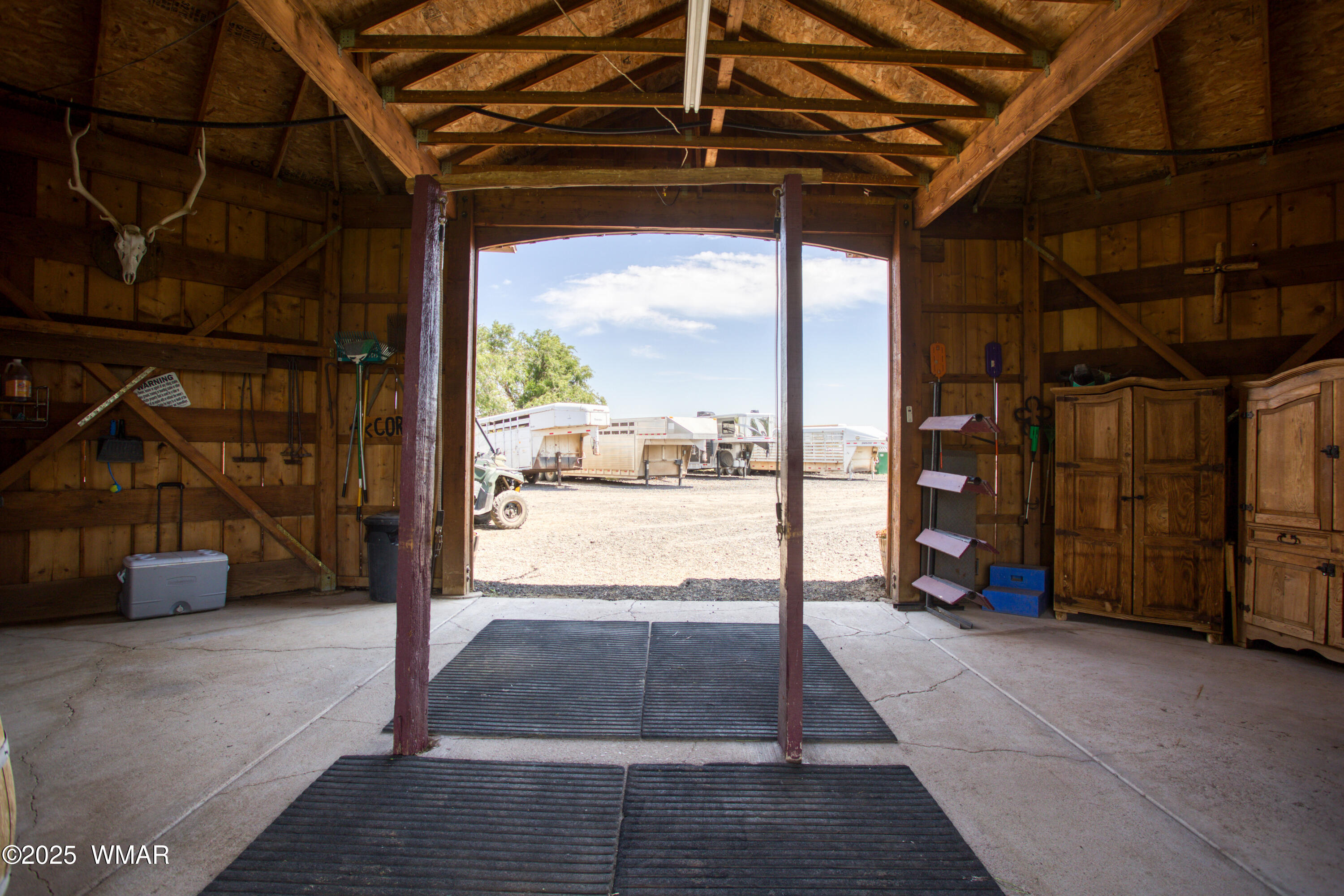 422 Sponseller Siding Road Pinetop, AZ 85935 - Photo 56 of 84 Breezeway and Storage in Stables