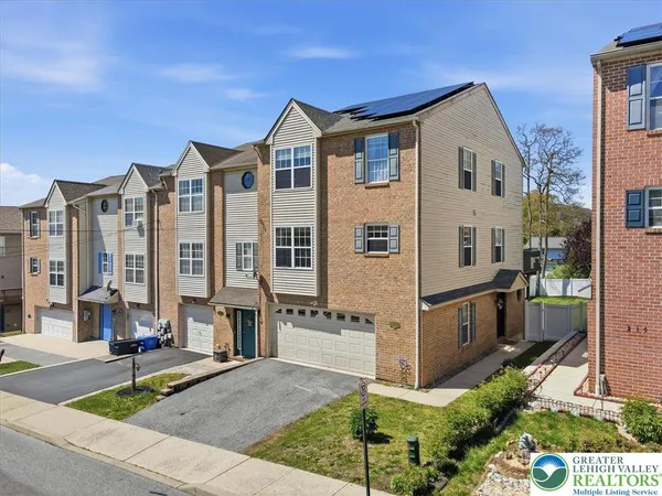 $315,000 | 215 Birch Street, Walnutport, PA 18088