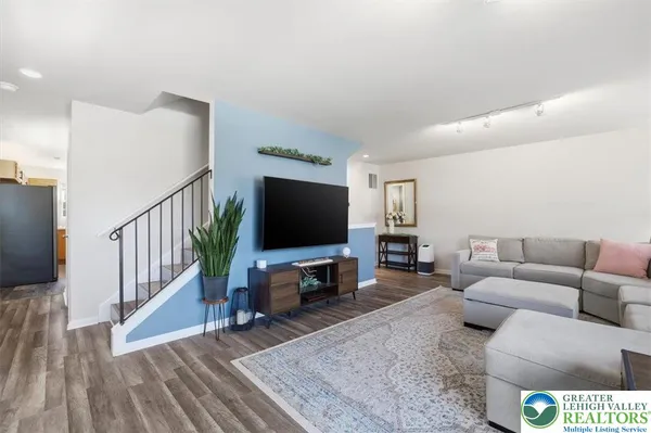 $315,000 | 215 Birch Street, Walnutport, PA 18088