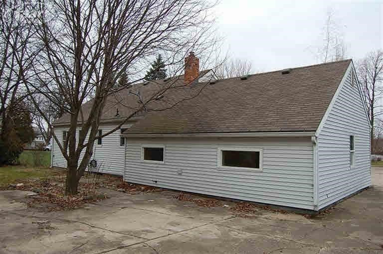 608 2nd Street Fenton, MI 48430 - Photo 4 of 15 20166510-3.JPG