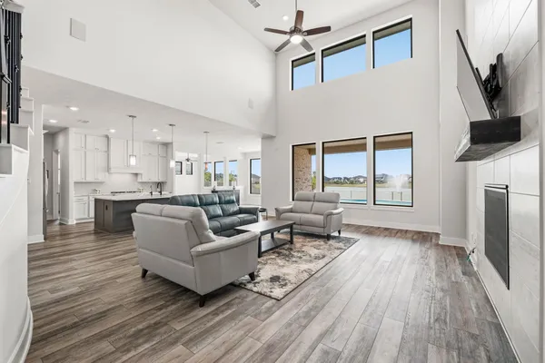 $1,200,000 | 320 Waters Landing Lane, Katy, TX 77493