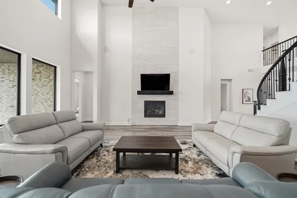 $1,200,000 | 320 Waters Landing Lane, Katy, TX 77493