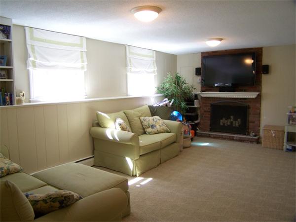 17 Glen Meadow Road Andover, MA 01810 - Photo 12 of 25 Gallery Image 12