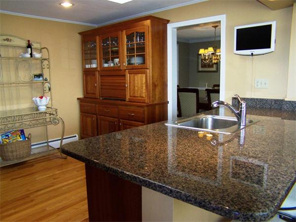 17 Glen Meadow Road Andover, MA 01810 - Photo 8 of 25 Gallery Image 8