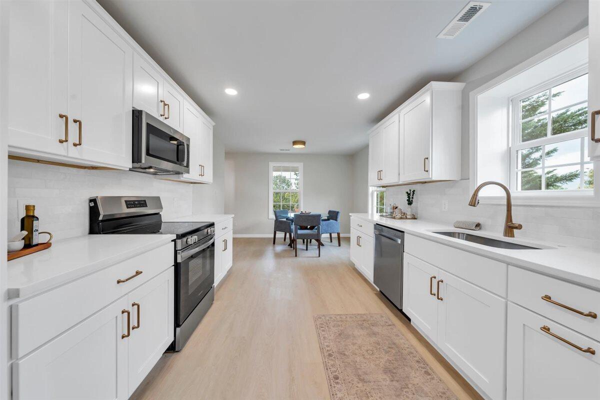 824 Commander Drive Roanoke, VA 24012 - Photo 17 of 45 17-MIB00713