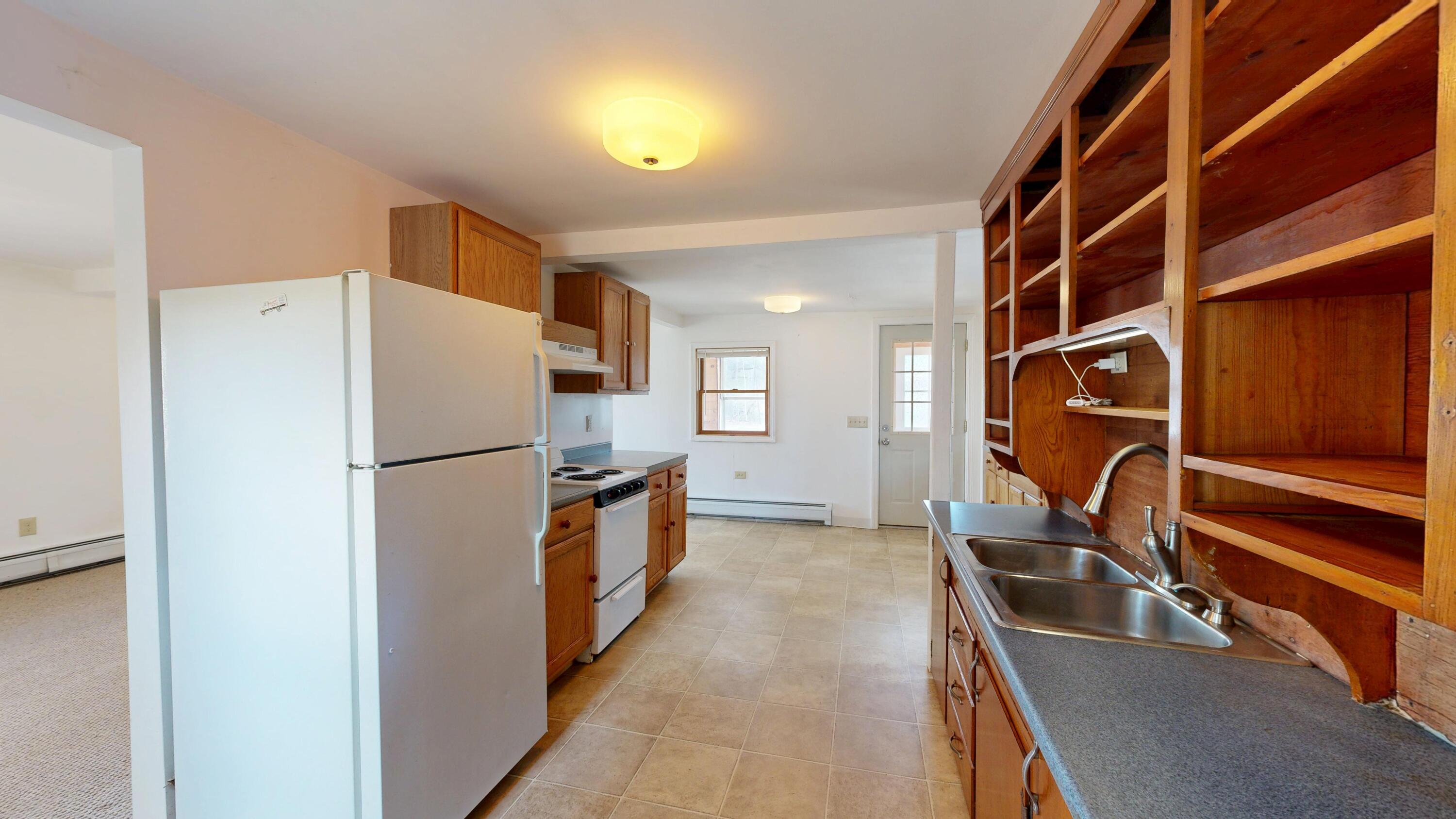 537 Riverside Drive Auburn, ME 04210 - Photo 7 of 46 Kitchen