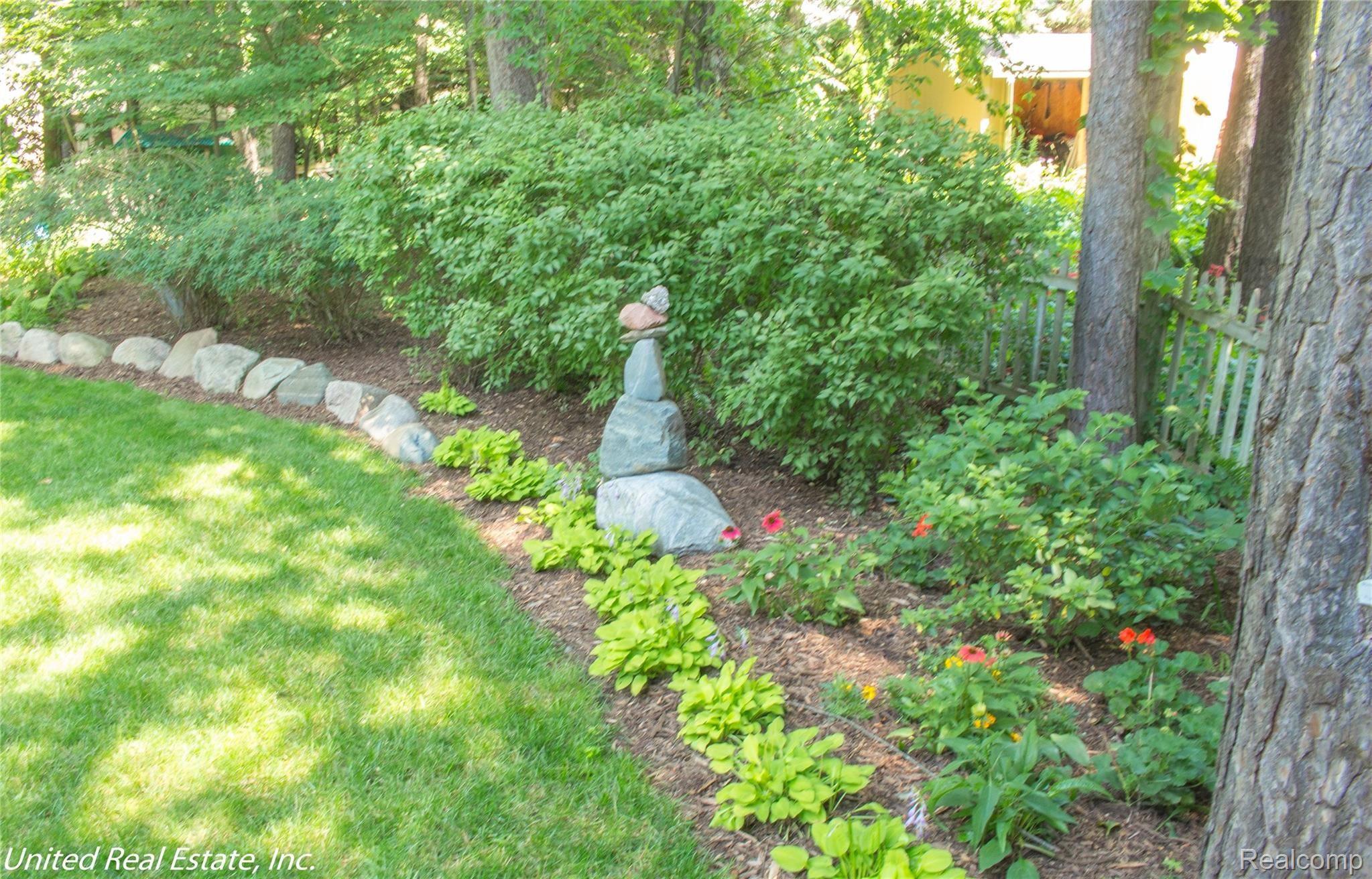5484 Clarkston Road Clarkston, MI 48348 - Photo 8 of 52 Clarkston Road -123.jpg