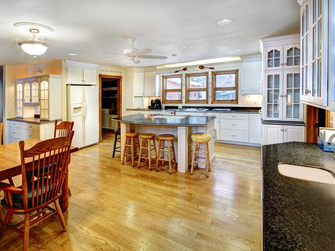 884 Meta Lake Road Eagle River, WI 54521 - Photo 3 of 17 Gallery Image 3