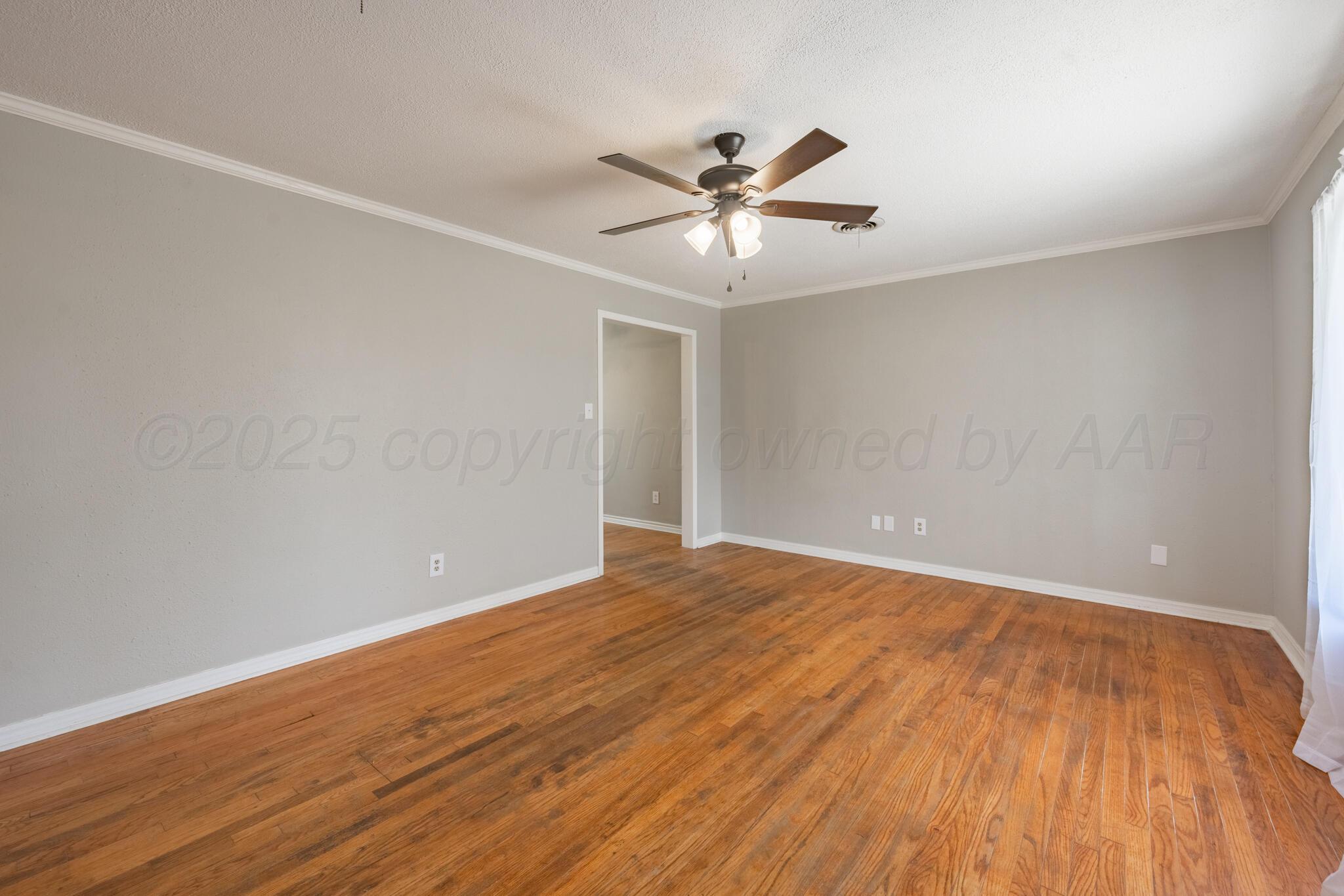 4014 South Lipscomb Street Amarillo, TX 79110 - Photo 9 of 17 living room 1 (6)