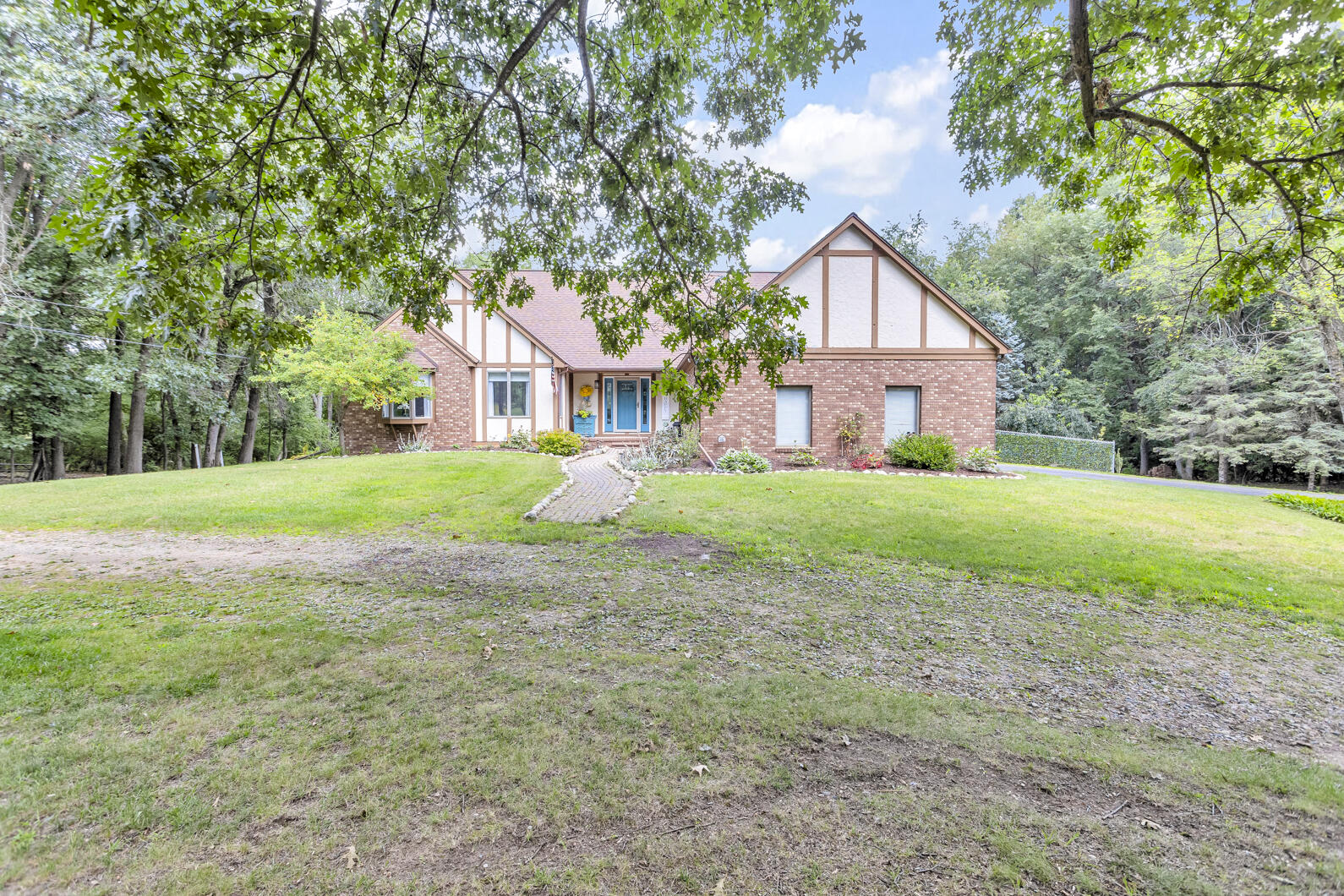 19272 Sandborn Road Manchester, MI 48158 - Photo 2 of 65 0N0A2309