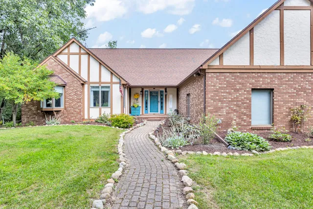 $624,900 | 19272 Sandborn Road, Manchester, MI 48158
