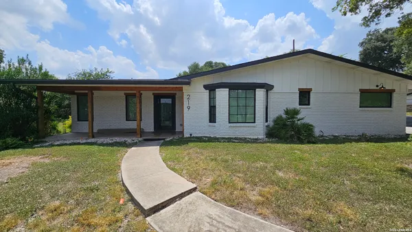 $2,500 | 219 Edgevale Drive, San Antonio, TX 78229