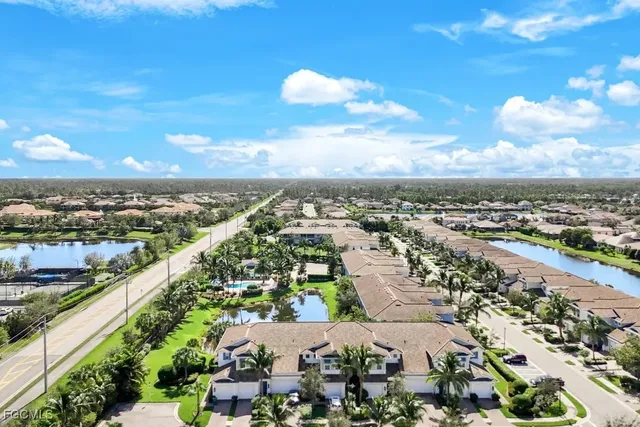 $2,750 | 2344 Sheen Lane, Unit 305, Naples, FL 34120