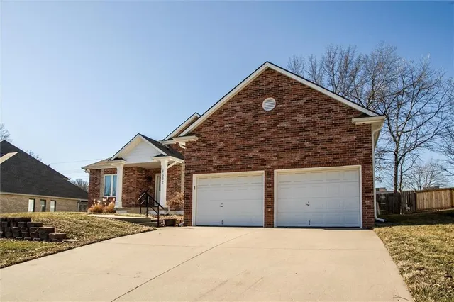 $325,000 | 6322 Norwood Court, Raytown, MO 64133