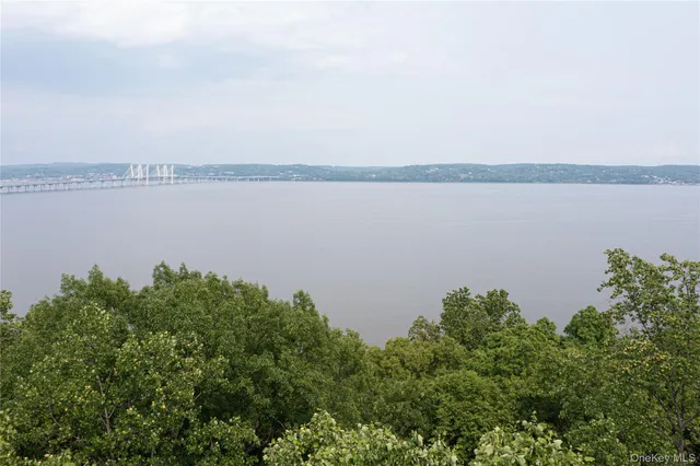a close up of a lake