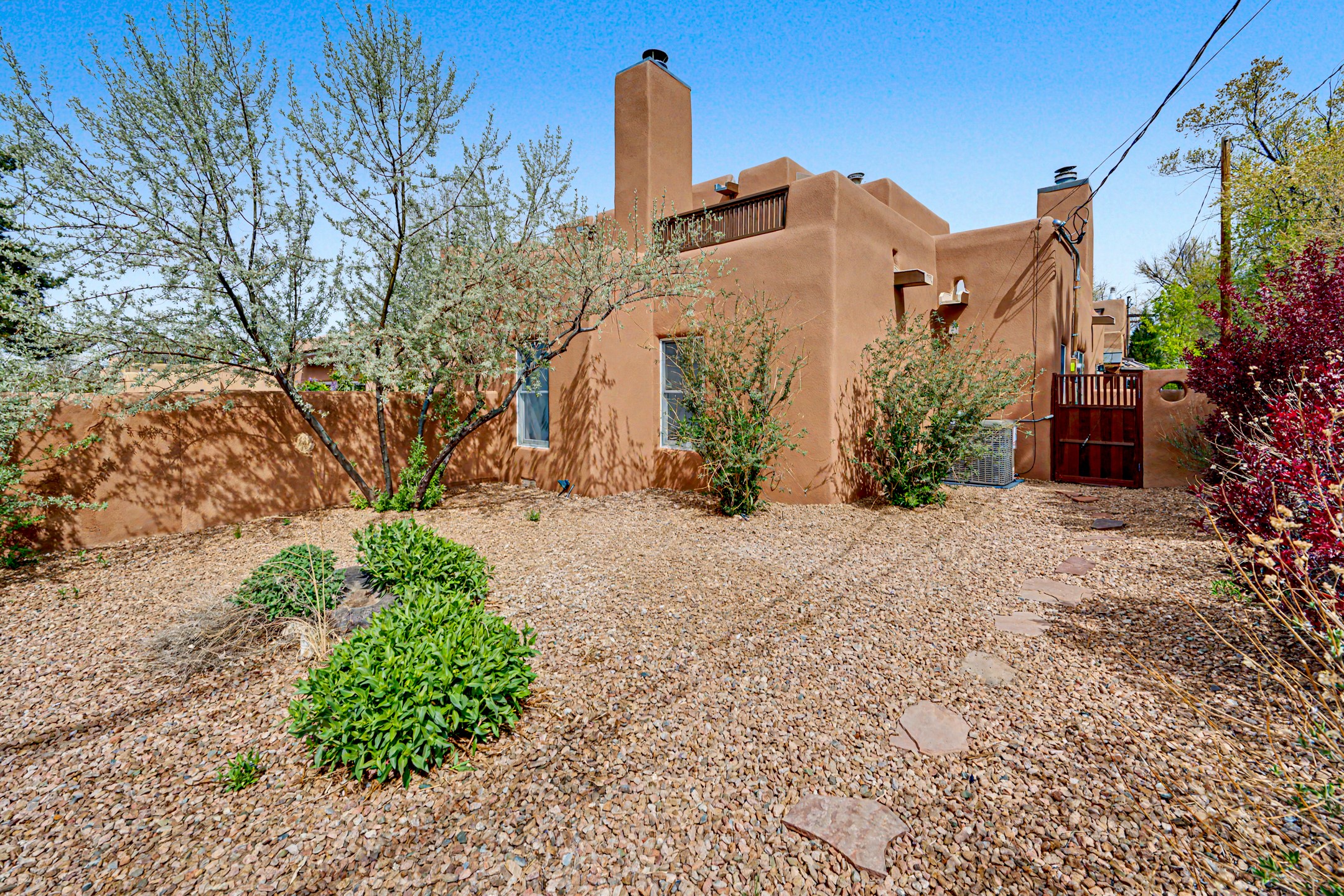 409 East Coronado Road, Unit 2 Santa Fe, NM 87505 - Photo 38 of 46