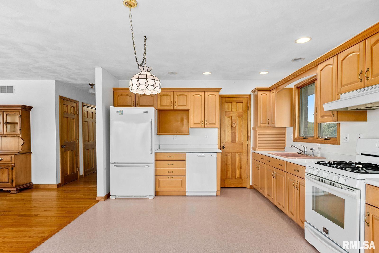 2807 East Truitt Road Chillicothe, IL 61523 - Photo 18 of 34