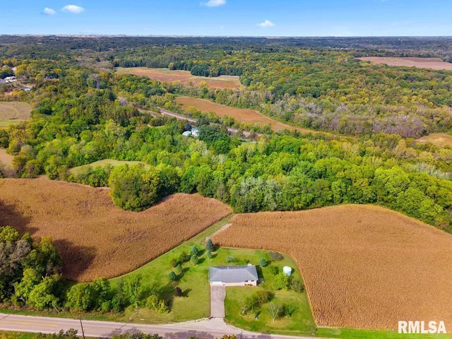 $420,000 | 2807 East Truitt Road, Chillicothe, IL 61523