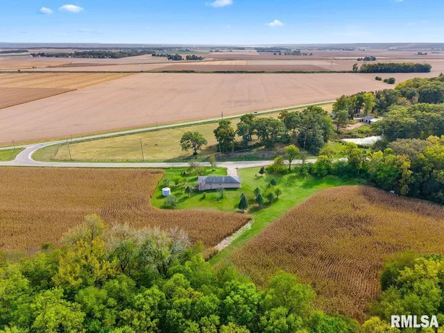 $420,000 | 2807 East Truitt Road, Chillicothe, IL 61523