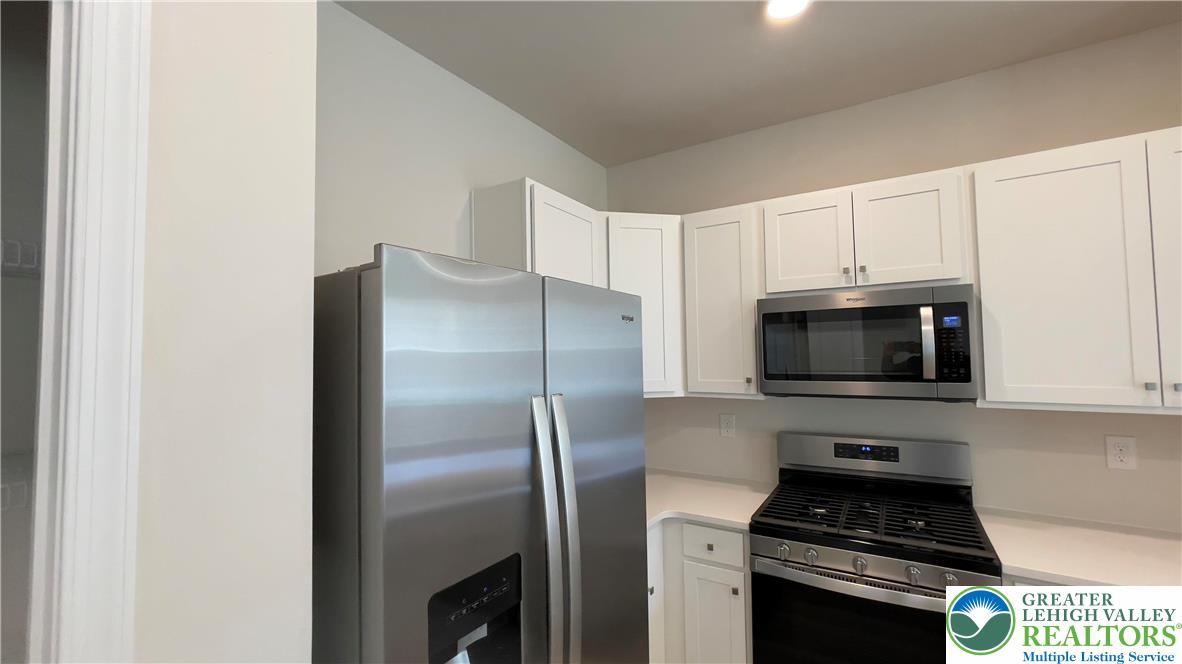 1137 Martin Road Breinigsville, PA 18031 - Photo 7 of 29