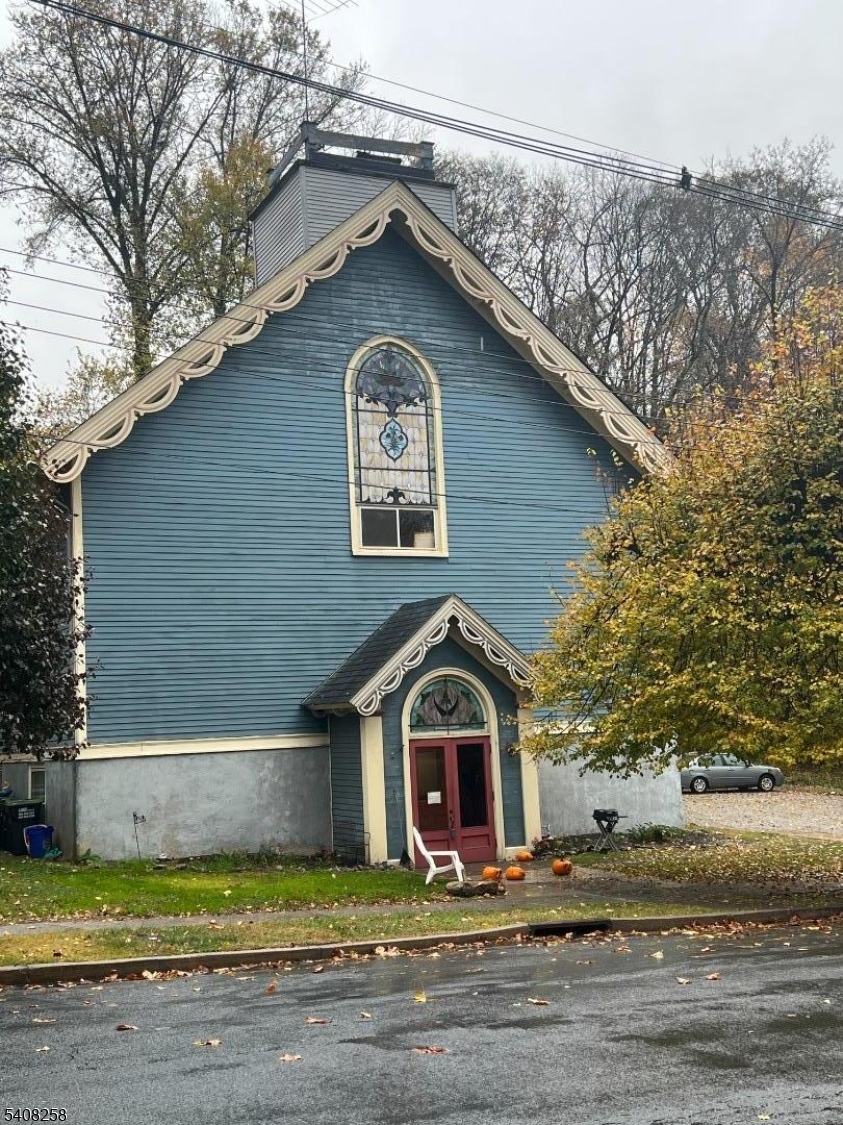 192 Market Street, Unit 2 Belvidere, NJ 07823 - Photo 1 of 17