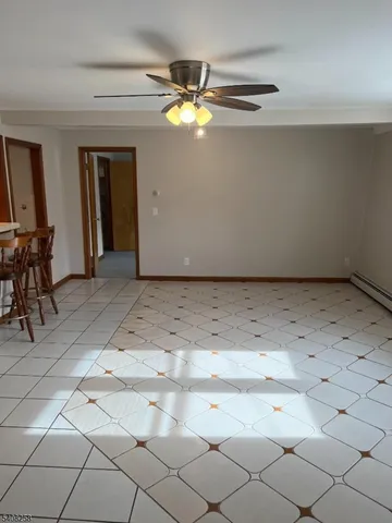 $2,200 | 192 Market Street, Unit 2, Belvidere, NJ 07823