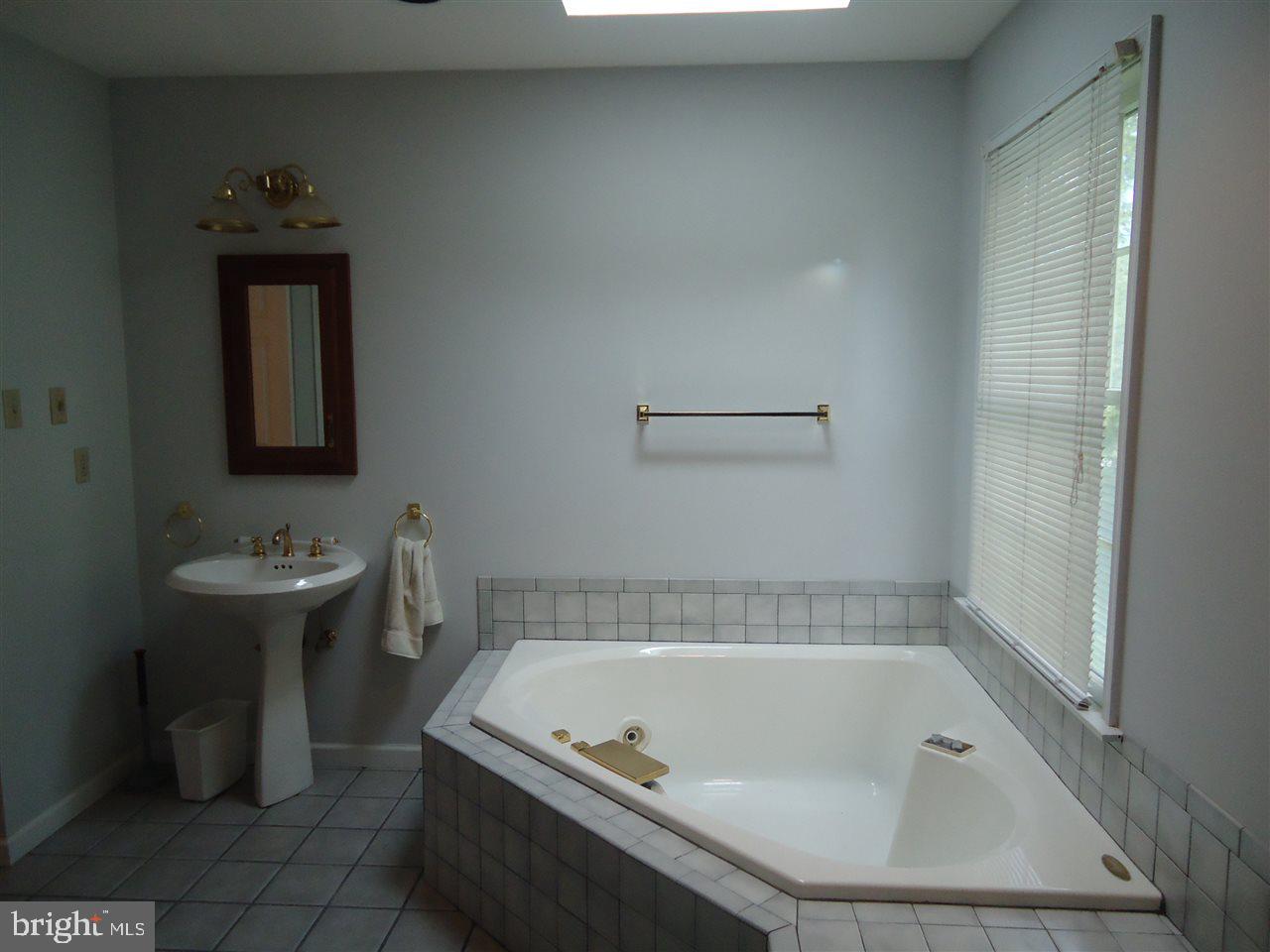 1019 Armstrong Road Carlisle, PA 17013 - Photo 18 of 21 Gallery Image 18