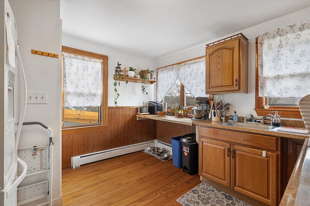 11 Alexander Road Worcester, MA 01606 - Photo 6 of 38