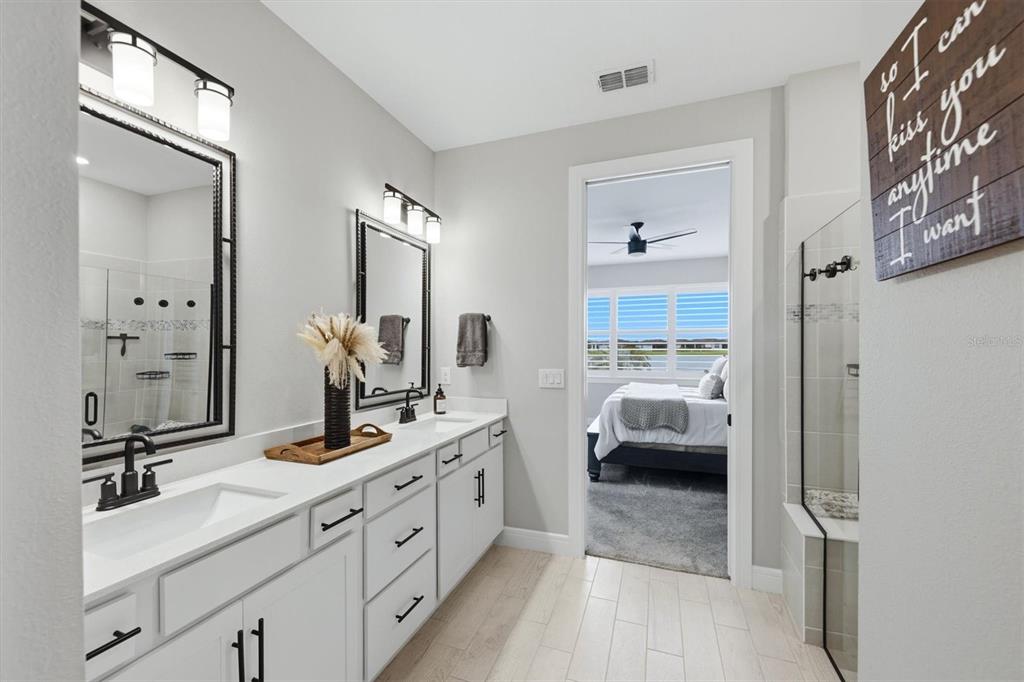 9350 Ballaster Pointe Loop Palmetto, FL 34221 - Photo 23 of 64